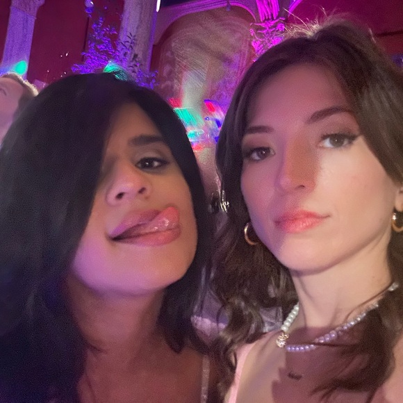 Meet your Posher, Kelsey - Picture 4 of 5